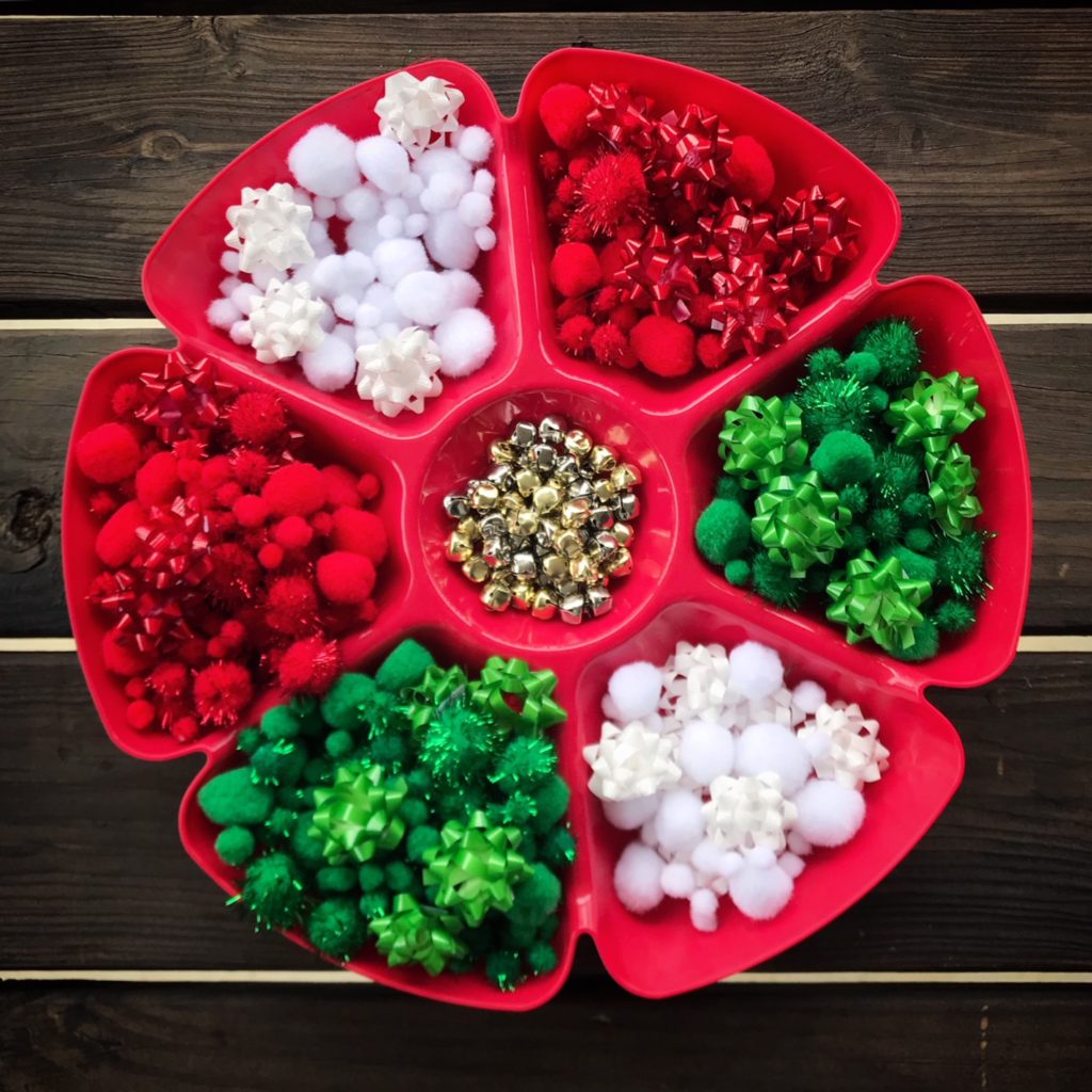 This easy Christmas Sorting Activity is great for all young children; but especially fun for toddlers, and kids in preschool and Kindergarten.