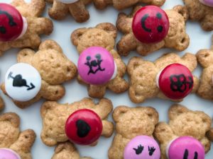 Chocolate Teddy Bear Bites with designs